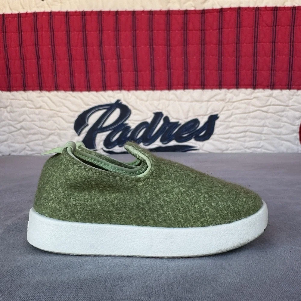 Size 5t - Allbirds Smallbirds merino Green wool kid shoes (fit like a 4)